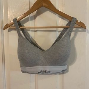 Calvin Klein Heather grey cross back padded sports bra - XL